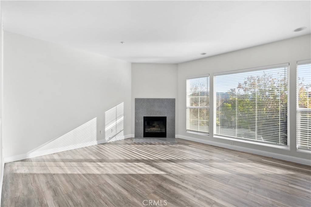 Buellton, CA 93427,615 Central AVE #1