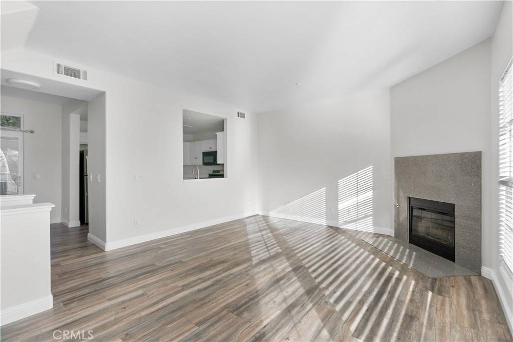 Buellton, CA 93427,615 Central AVE #1
