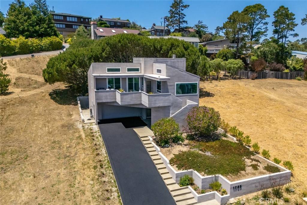 1735 Spencer ST, Cambria, CA 93428