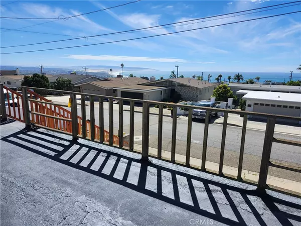 Pismo Beach, CA 93449,940 Tulare ST