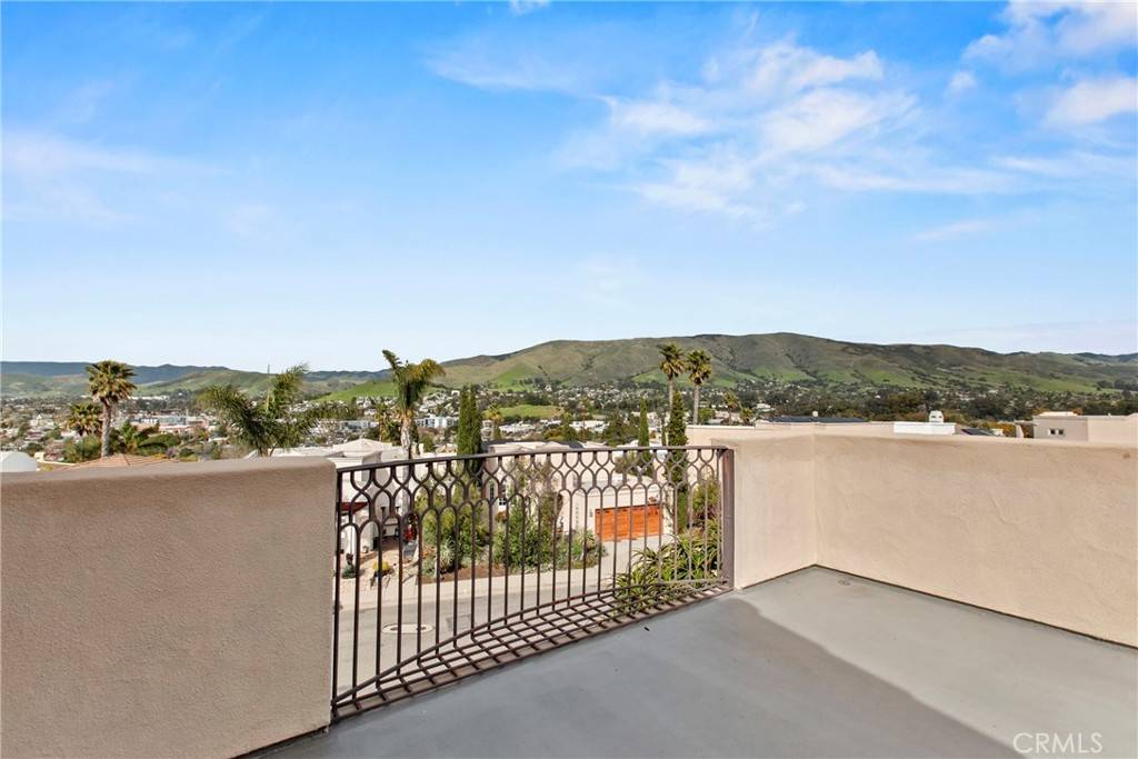 San Luis Obispo, CA 93401,505 Bluerock DR