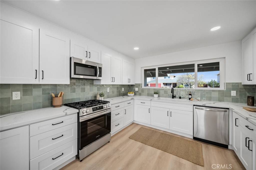 Santa Maria, CA 93455,982 Brookside AVE