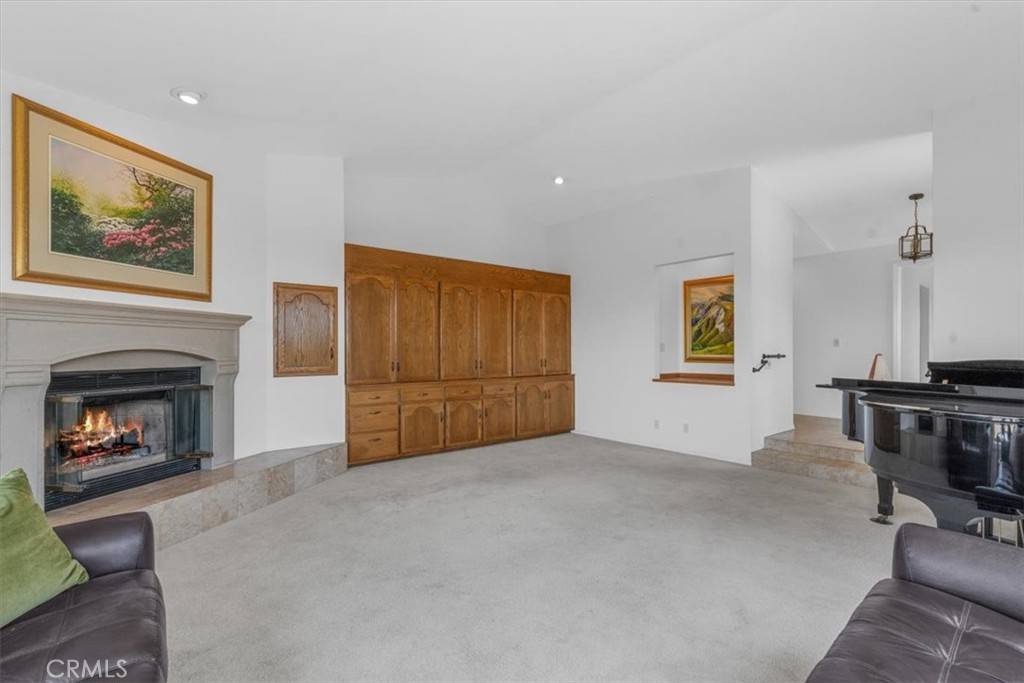 San Luis Obispo, CA 93405,958 Skyline DR