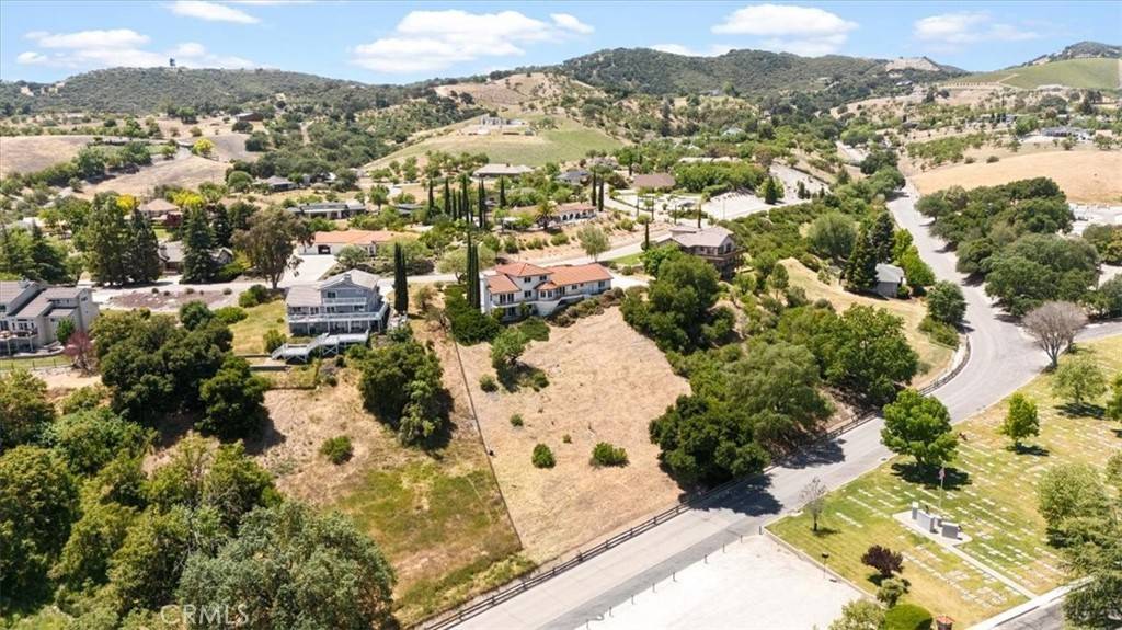 Paso Robles, CA 93446,2322 Almond Springs DR