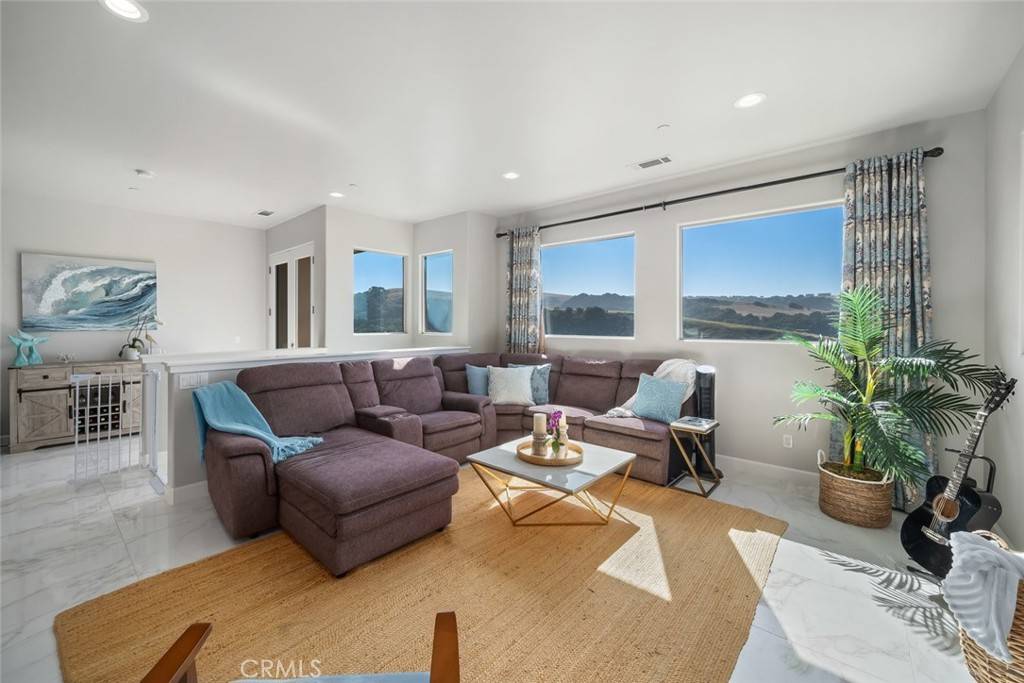 Pismo Beach, CA 93449,997 Canyon Lane