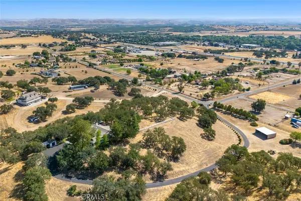 Paso Robles, CA 93446,239 Woodland RD