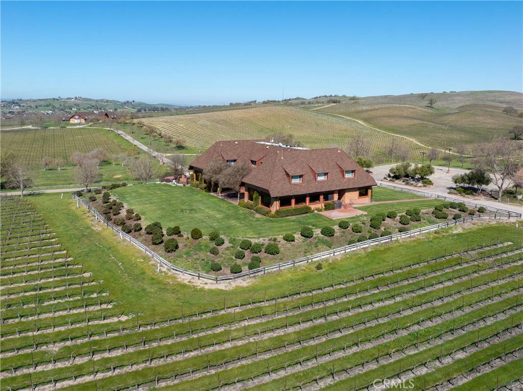 Paso Robles, CA 93446,5010 Gate 4 Rd.