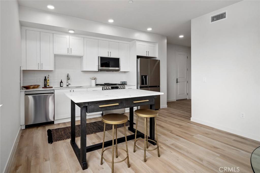 San Luis Obispo, CA 93401,2475 Victoria Ave. #208