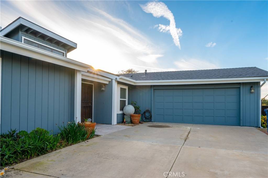 Paso Robles, CA 93446,5175 White Tail Place