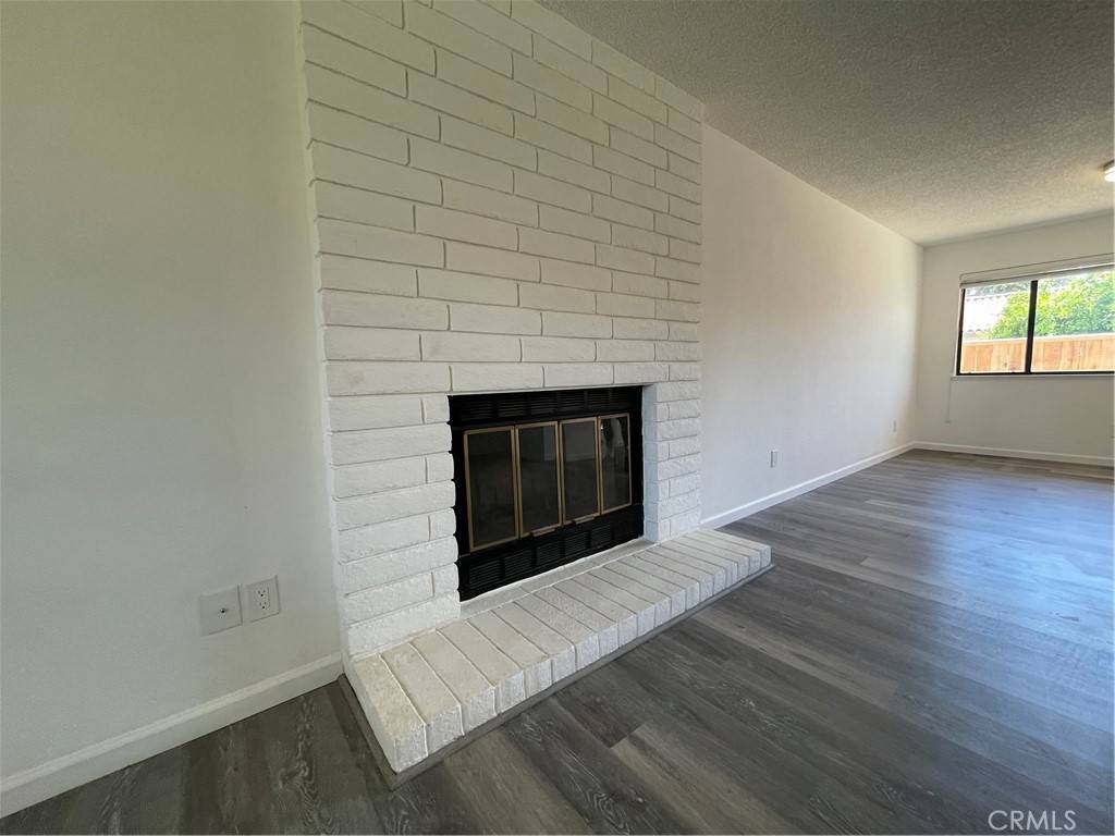 Fresno, CA 93705,1935 W Santa Ana AVE