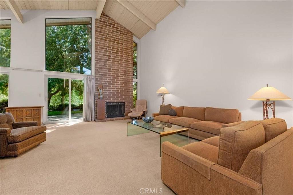 Fresno, CA 93711,5532 N El Adobe DR