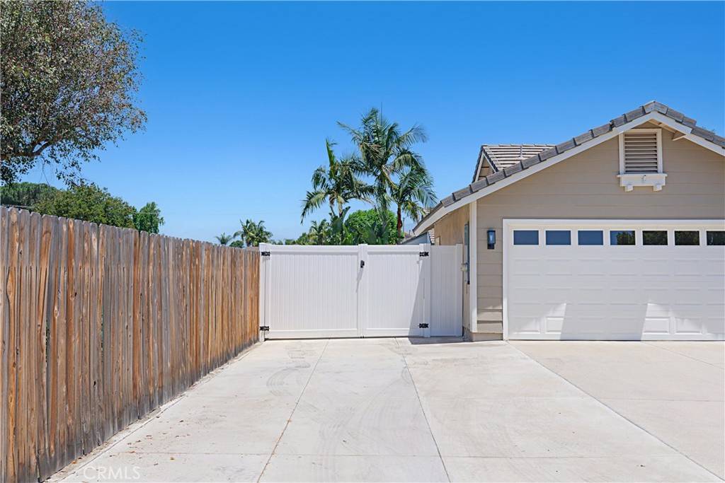 Chino, CA 91710,4004 Polk CT