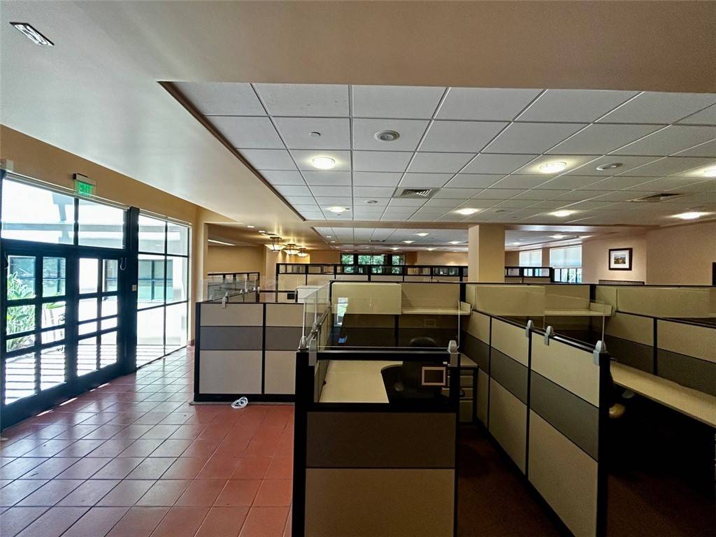 San Luis Obispo, CA 93401,3380 S Higuera