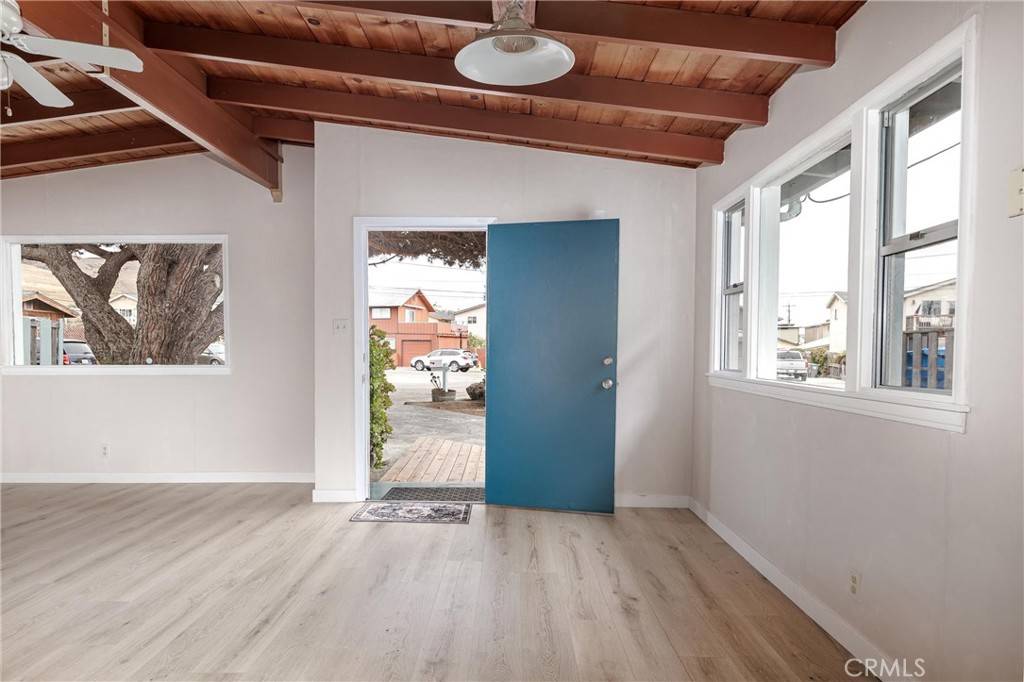 Morro Bay, CA 93442,351 Nevis ST