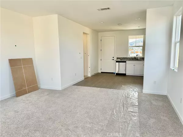 San Luis Obispo, CA 93401,216 Kitty Hawk CT