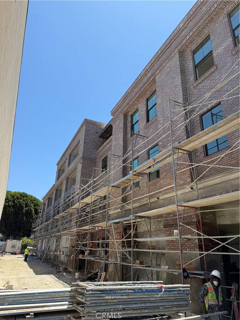 San Luis Obispo, CA 93401,581 Higuera ST #210