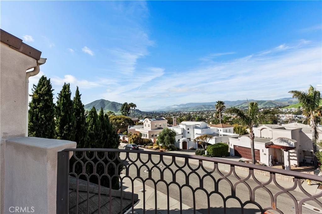 San Luis Obispo, CA 93401,505 Bluerock DR