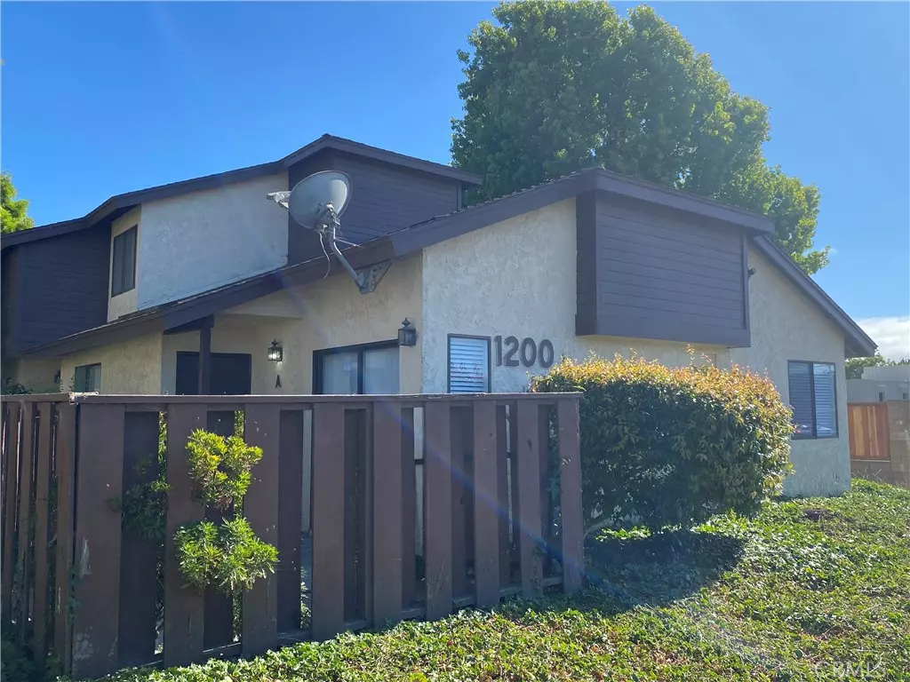 Lompoc, CA 93436,1200 E Walnut AVE #A