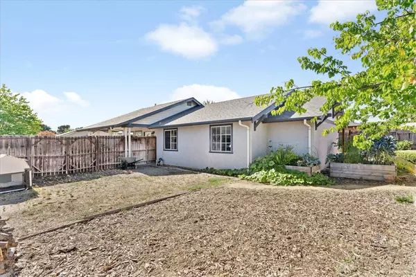 Templeton, CA 93465,40 Julie LN