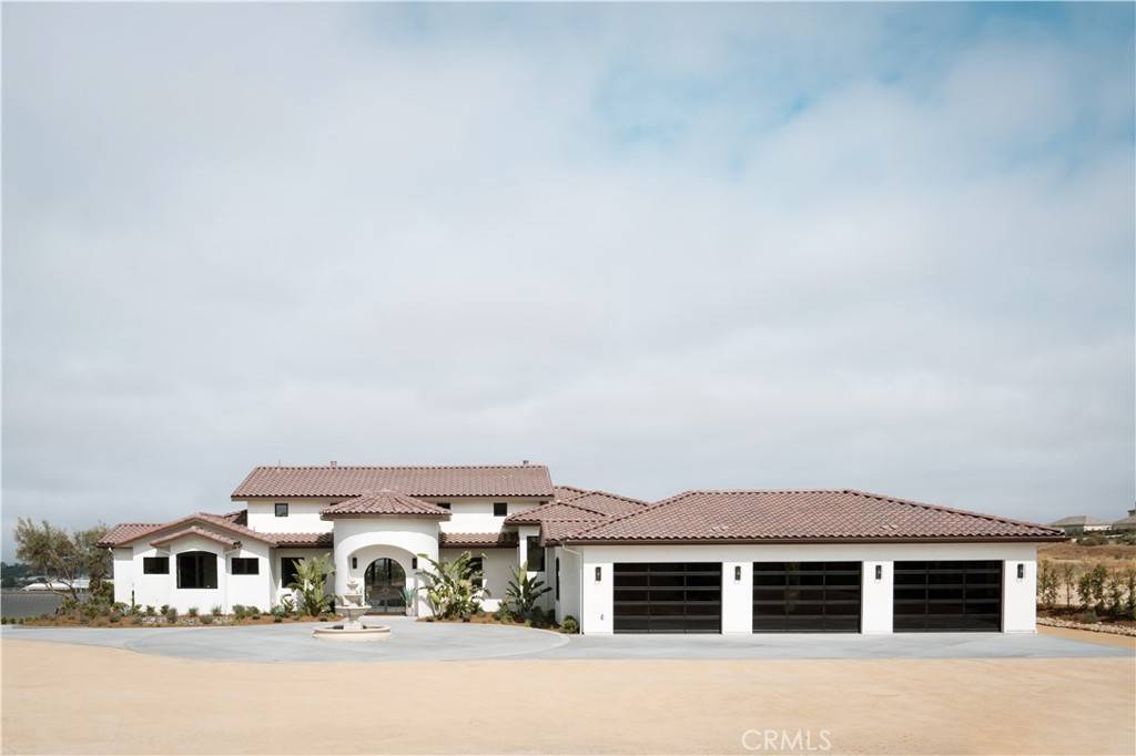 Arroyo Grande, CA 93420,467 Del Sur DR