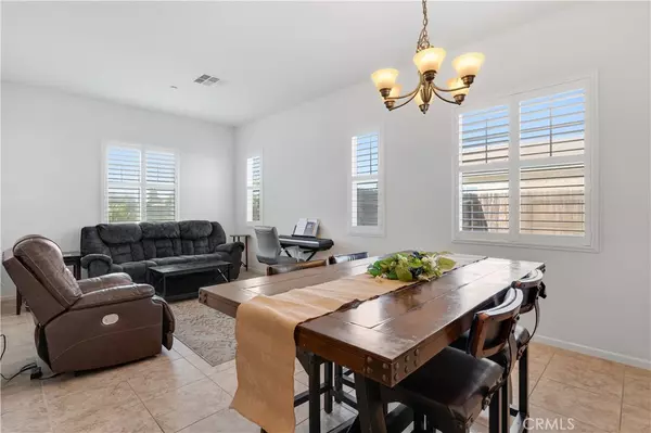 Bakersfield, CA 93314,15730 Carparzo DR