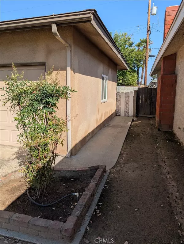 Fresno, CA 93705,2832 N Hacienda