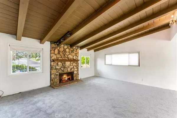 Buena Park, CA 90621,4943 Saint Andrews