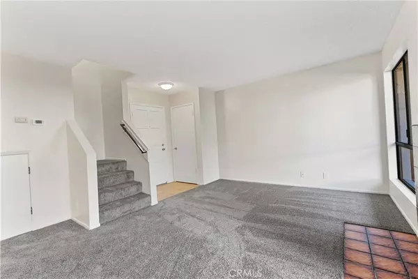 Santa Maria, CA 93454,1700 Lynne DR #17