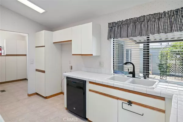 Paso Robles, CA 93446,210 Partridge