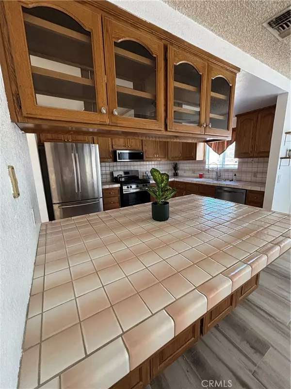 Paso Robles, CA 93446,5180 Deer Creek WAY