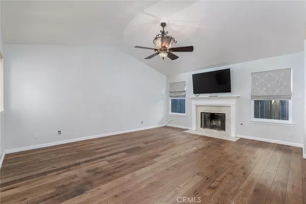 Arroyo Grande, CA 93420,380 Spanish Moss