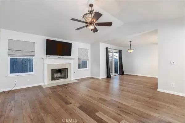 Arroyo Grande, CA 93420,380 Spanish Moss