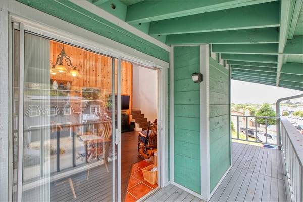 Cambria, CA 93428,910 Sheffield ST