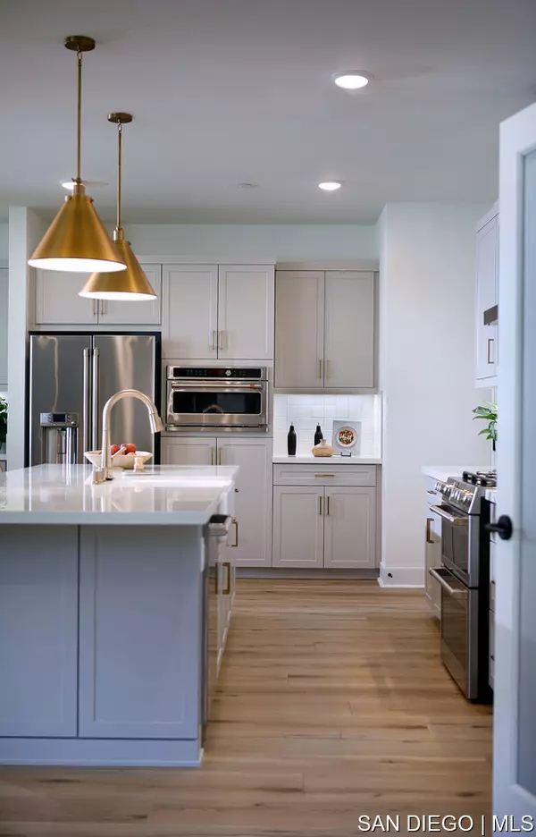 Fallbrook, CA 92028,709 Meadowood ST #328