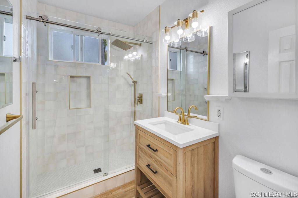 San Diego, CA 92109,1792 Missouri ST #9