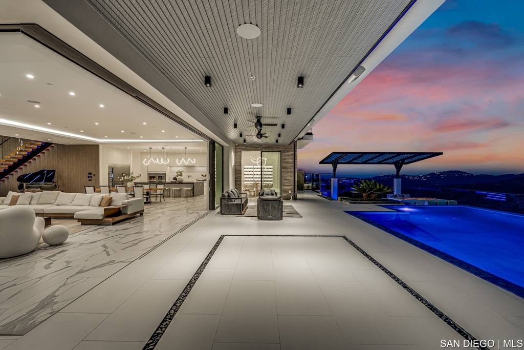 Rancho Santa Fe, CA 92067,18386 Avenida Apice