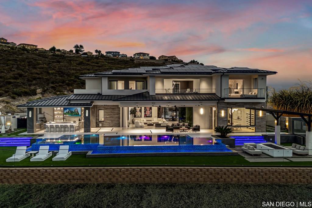 18386 Avenida Apice, Rancho Santa Fe, CA 92067