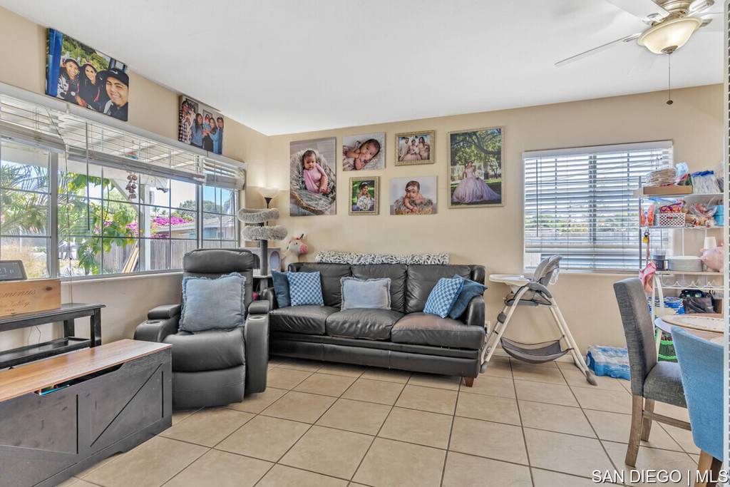 Vista, CA 92083,108 East DR