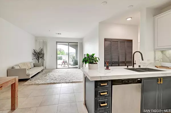 San Diego, CA 92130,3877 Pell PL #UNIT 118