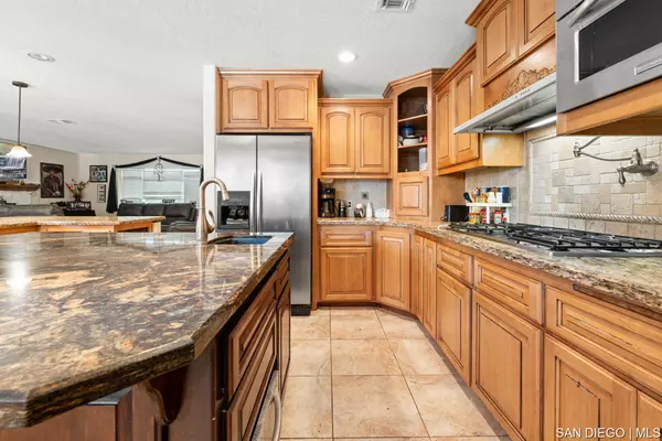 Apple Valley, CA 92308,13367 Apple Blossom LN
