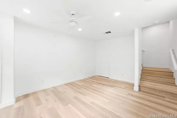 Santee, CA 92071,3042 Cole Grade Dr