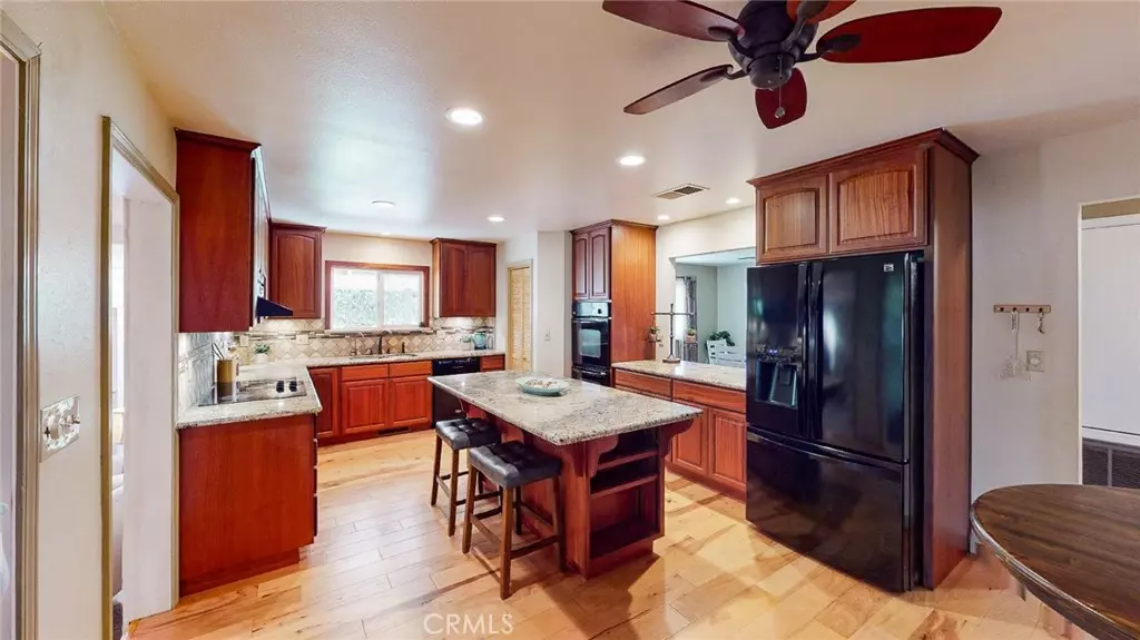 Orland, CA 95963,565 5th Avenue