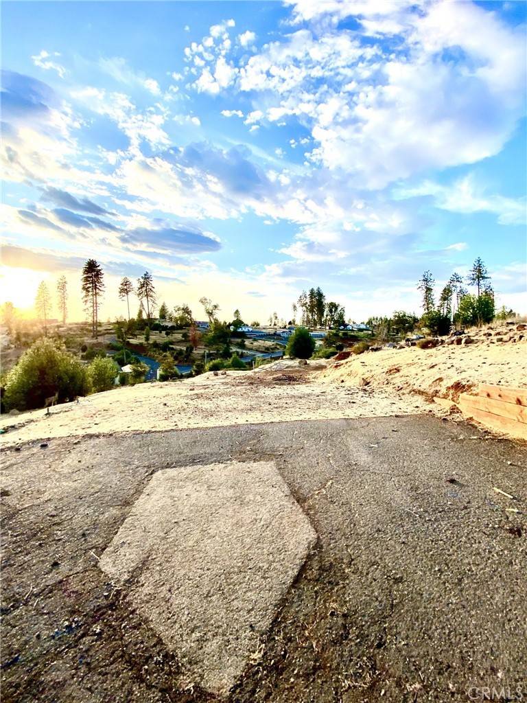 Paradise, CA 95969,5935 Pine View DR