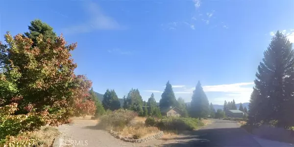 Lake Almanor, CA 96137,3333 Cedar LN