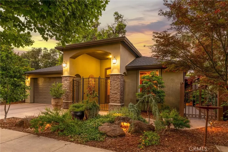 2098 Lamb LN, Chico, CA 95926