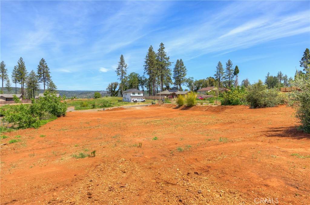 Paradise, CA 95969,884 Waggoner RD