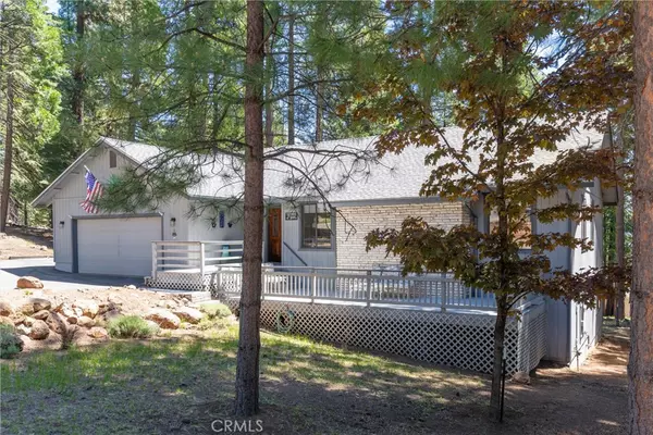 Lake Almanor, CA 96137,720 E Mountain Ridge RD