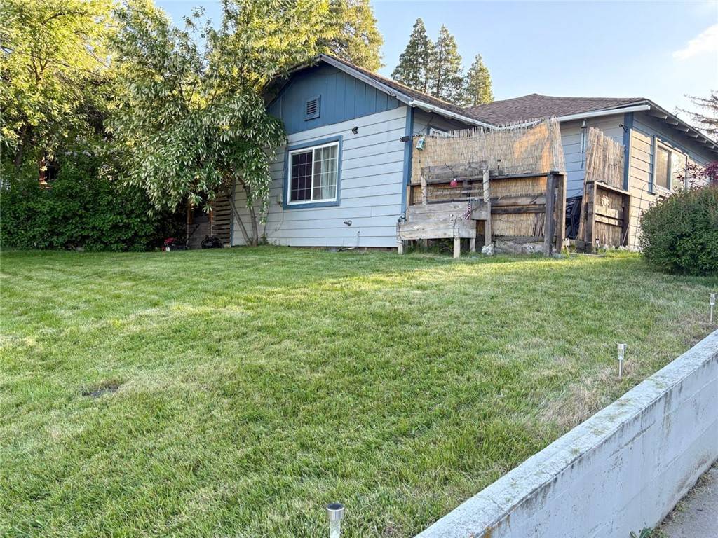 216 College AVE, Weed, CA 96094