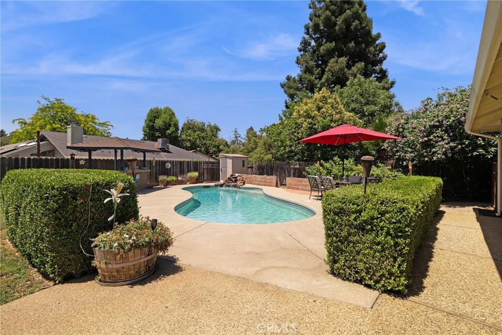 Chico, CA 95926,833 Saint Amant DR