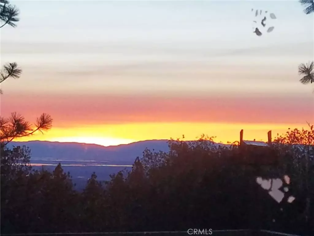 Oroville, CA 95965,3512 Skycrest DR